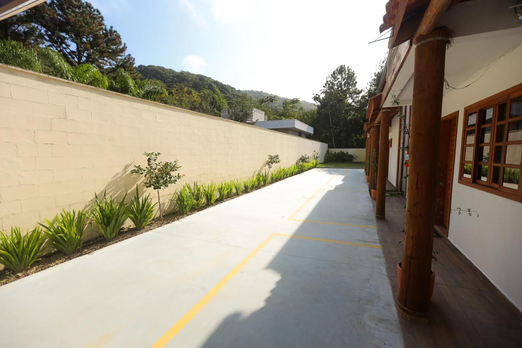 Estaleiro Com Charme - Ar, Churras E Pet Friendly Balneario Camboriu Dış mekan fotoğraf
